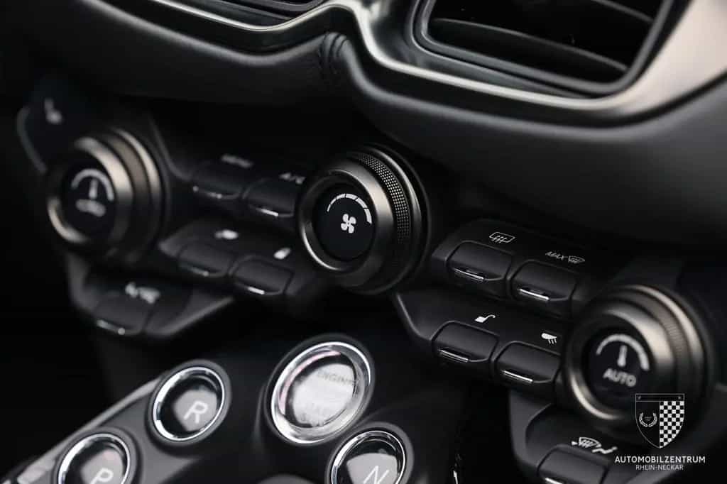 Aston Martin V8 Vantage Roadster SportsPlusPack/BlackPack/PPF 08/2021-photo-17