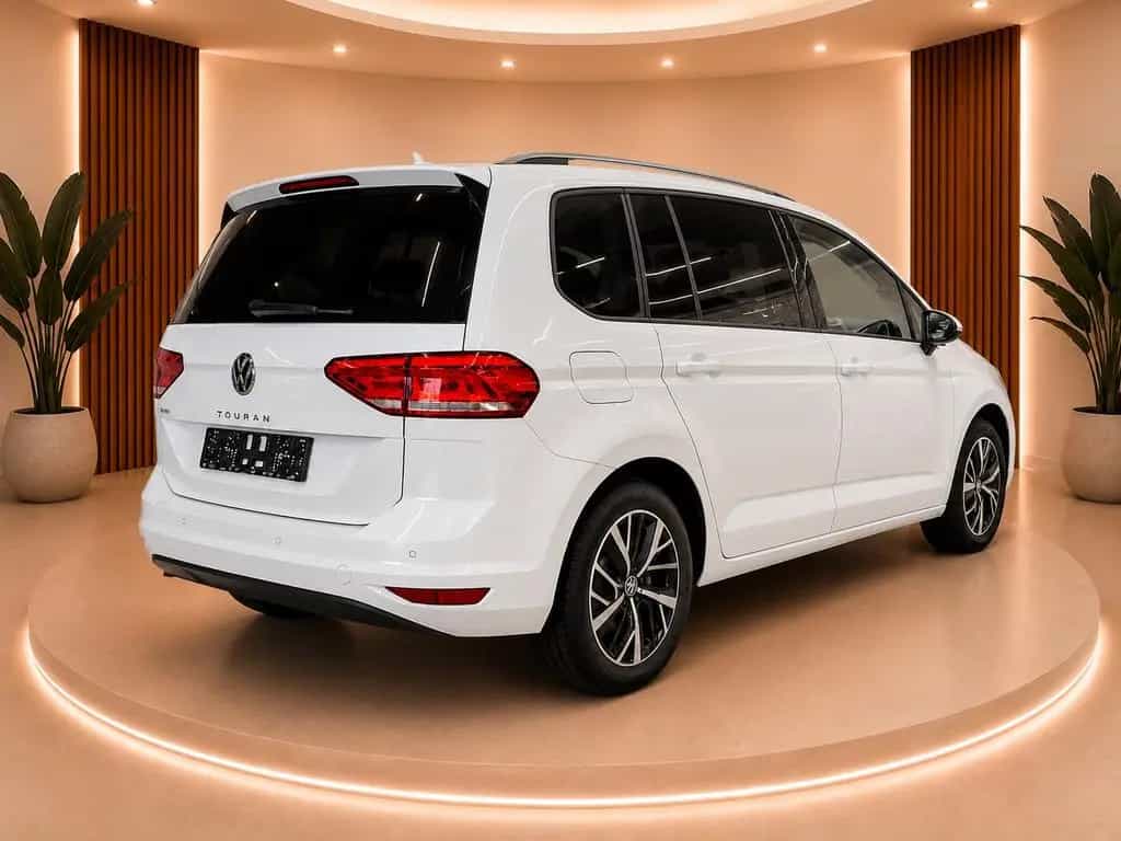 Volkswagen Touran *ACC*7-SITZER*LED*PANORAMA*KAMERA* 11/2024-photo-1