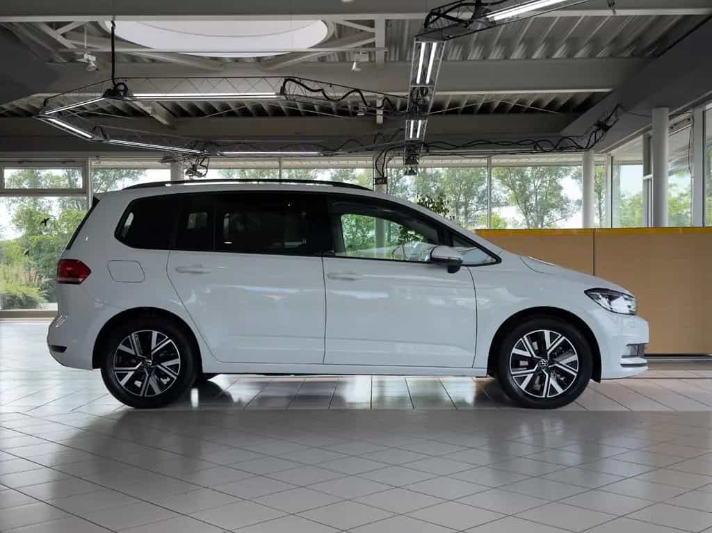 Volkswagen Touran *ACC*7-SITZER*LED*PANORAMA*KAMERA* 11/2024-photo-12