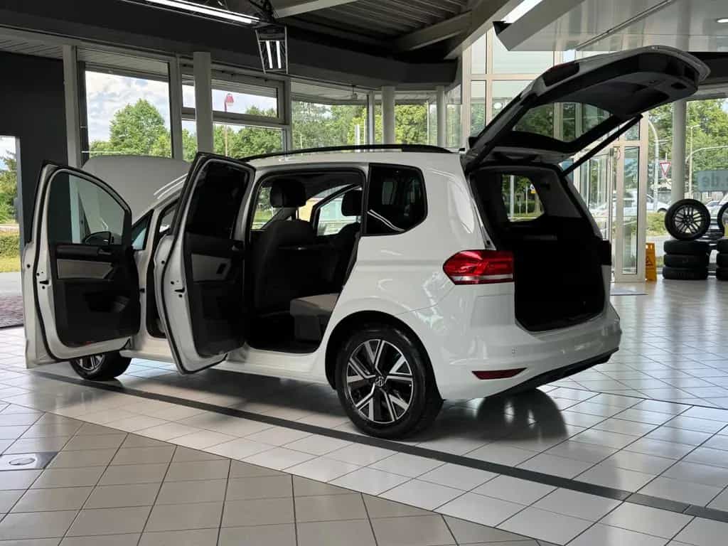 Volkswagen Touran *ACC*7-SITZER*LED*PANORAMA*KAMERA* 11/2024-photo-21