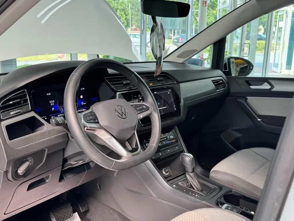 Volkswagen Touran *ACC*7-SITZER*LED*PANORAMA*KAMERA* 11/2024-photo-22