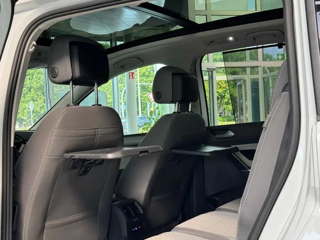 Volkswagen Touran *ACC*7-SITZER*LED*PANORAMA*KAMERA* 11/2024-photo-24