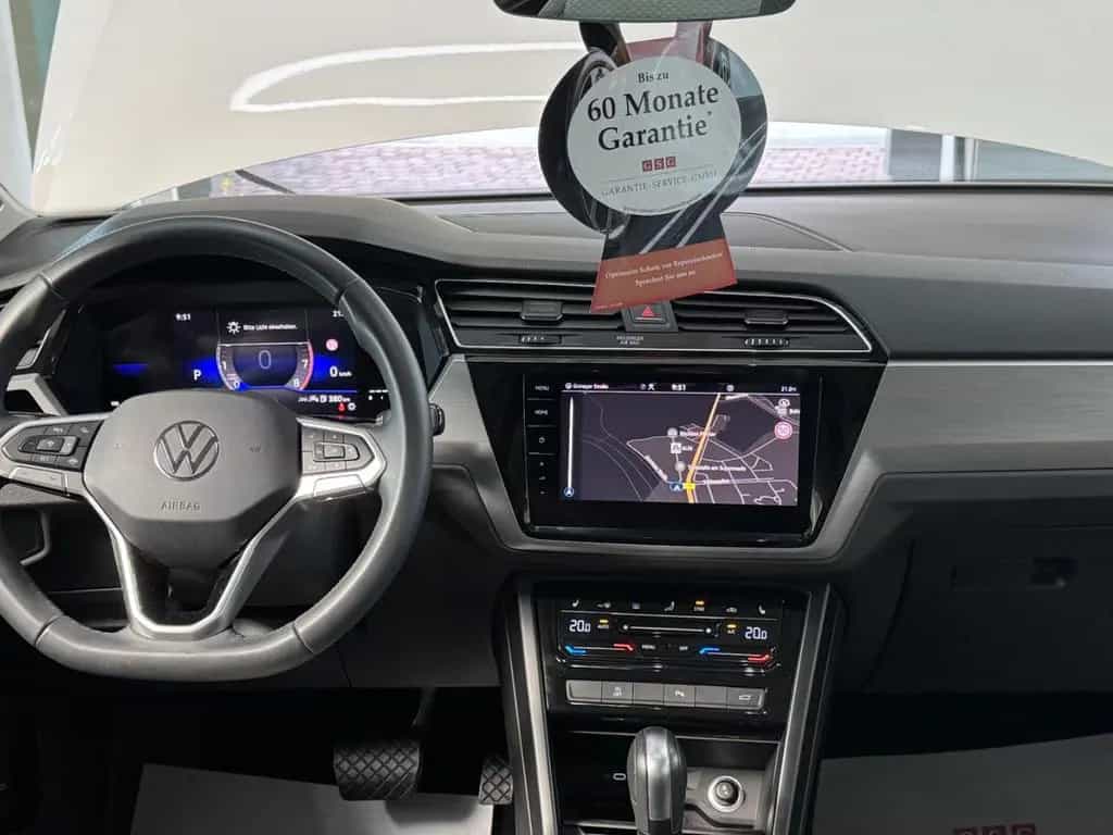 Volkswagen Touran *ACC*7-SITZER*LED*PANORAMA*KAMERA* 11/2024-photo-29