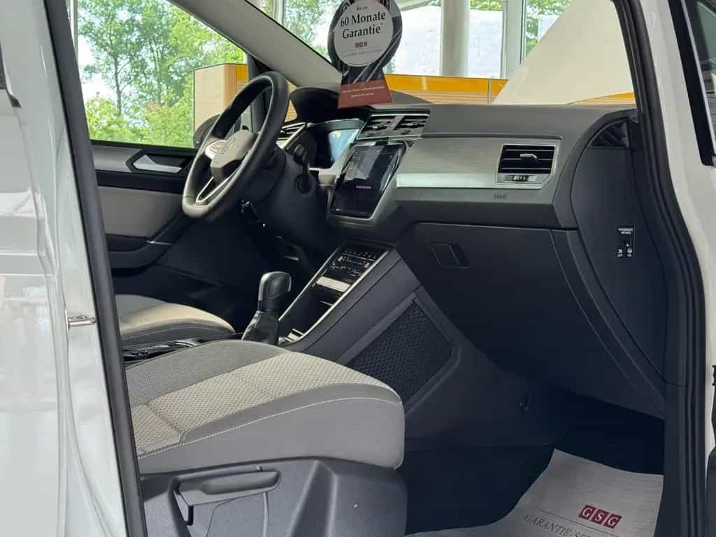 Volkswagen Touran *ACC*7-SITZER*LED*PANORAMA*KAMERA* 11/2024-photo-35