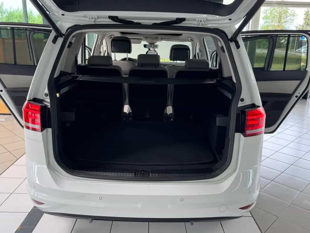 Volkswagen Touran *ACC*7-SITZER*LED*PANORAMA*KAMERA* 11/2024-photo-37