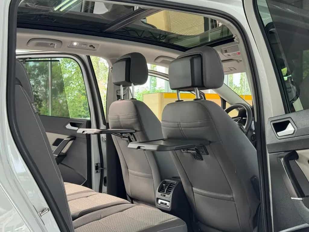 Volkswagen Touran *ACC*7-SITZER*LED*PANORAMA*KAMERA* 11/2024-photo-39
