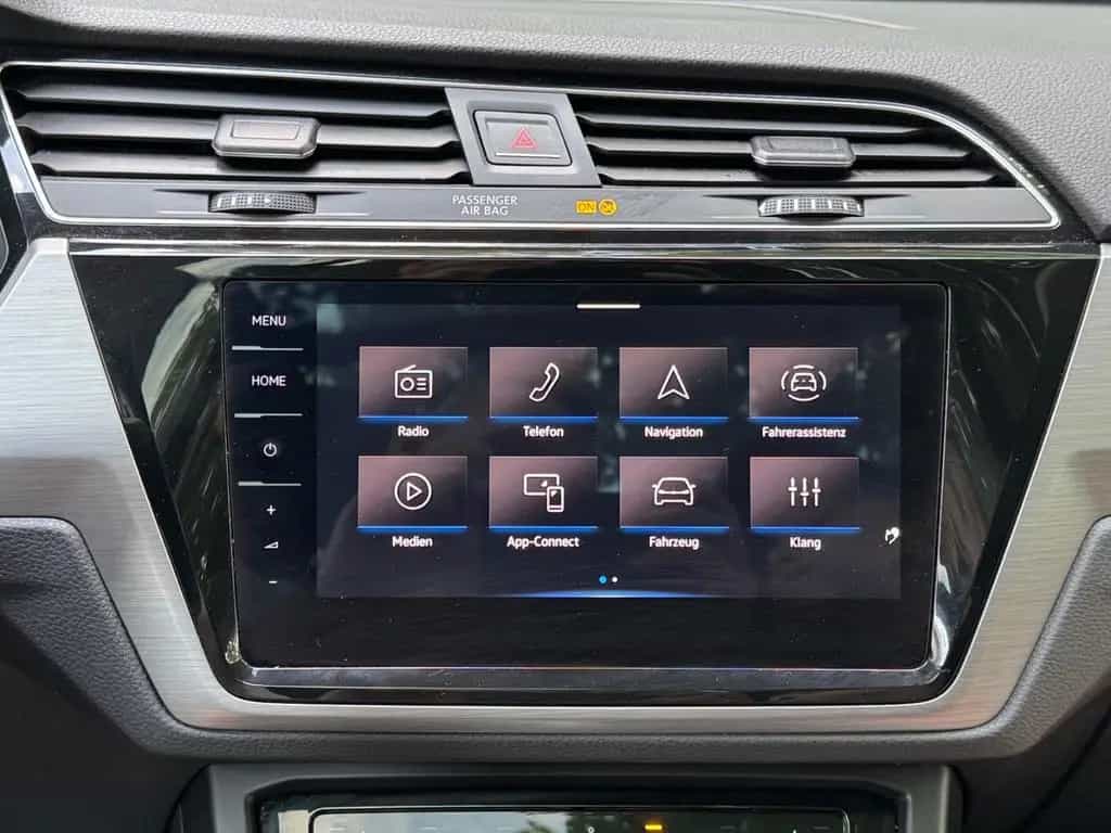 Volkswagen Touran *ACC*7-SITZER*LED*PANORAMA*KAMERA* 11/2024-photo-47