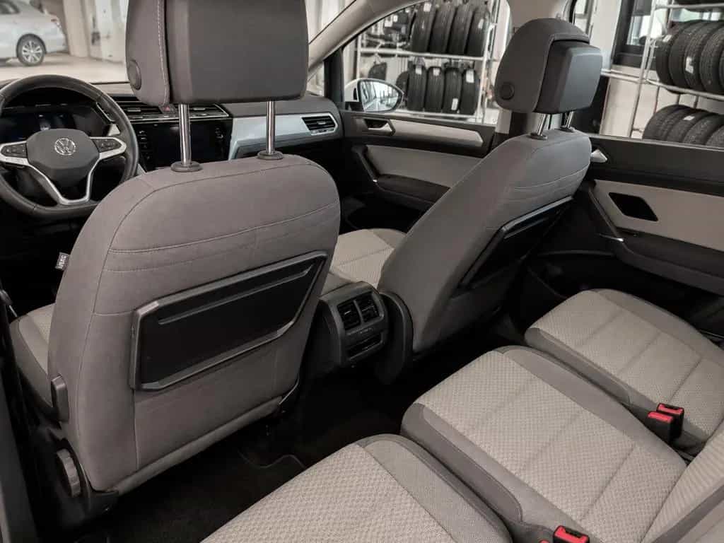 Volkswagen Touran *ACC*7-SITZER*LED*PANORAMA*KAMERA* 11/2024-photo-7