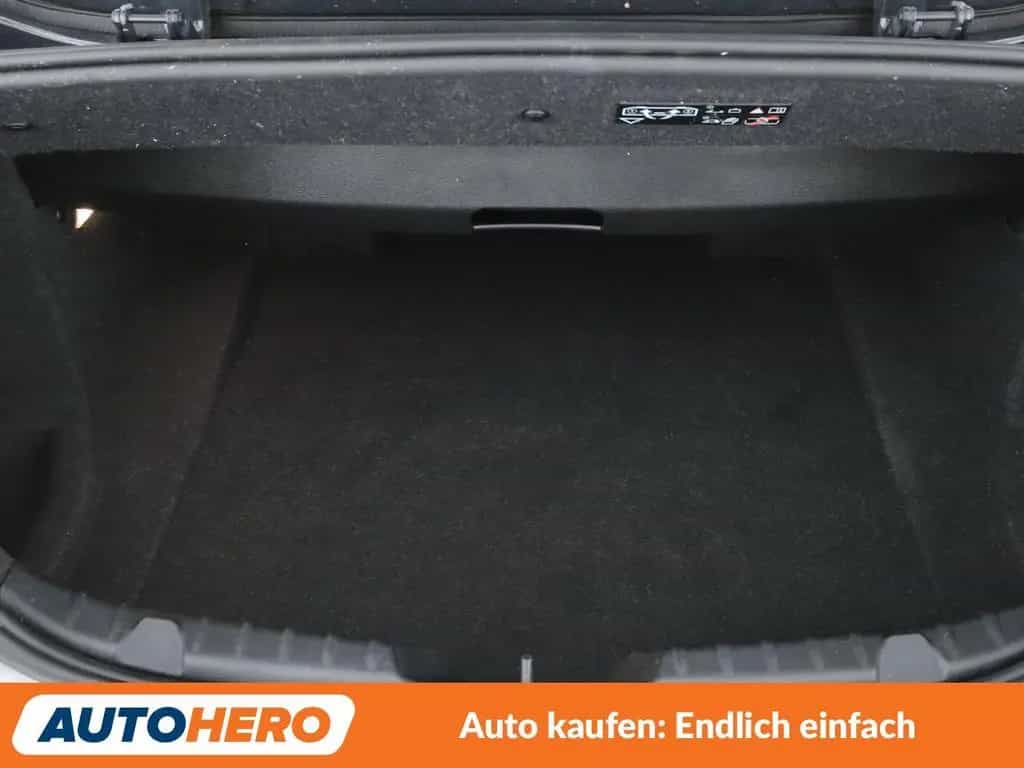 BMW 218 i *NAVI*LED*PDC*SHZ*KLIMA* 08/2018-photo-17