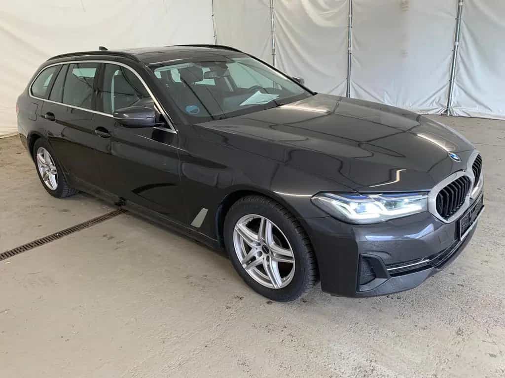 BMW 520 d T xDrive LASER/PANO/HUD/360°KAM/H&K SOUND 12/2020-photo-1