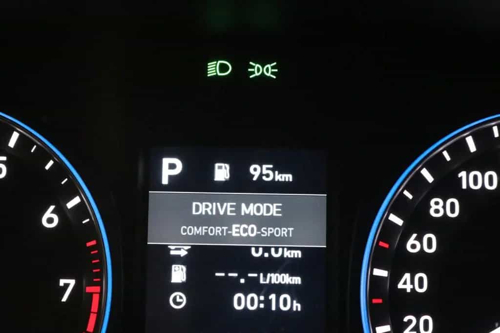 Hyundai KONA Style 2WD PDC Navi Kamera Tempomat DAB+ 05/2019-photo-16