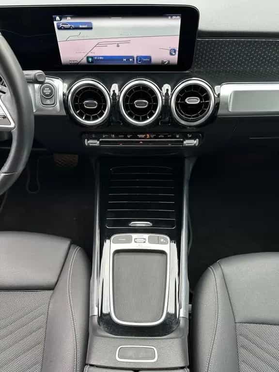 Mercedes-Benz GLB 200 d Progressive Adv. NAV+LED+PANO+STHZG+VC 03/2024-photo-16