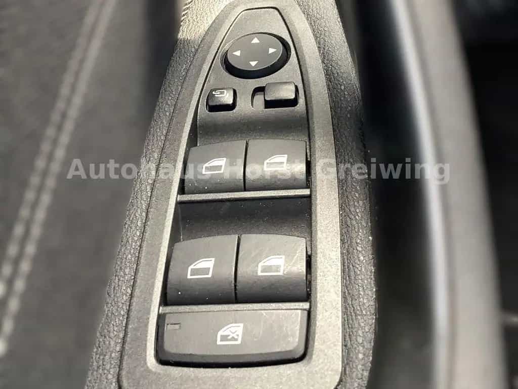 BMW X2 sDrive 18 d Advantage 11/2022-photo-22