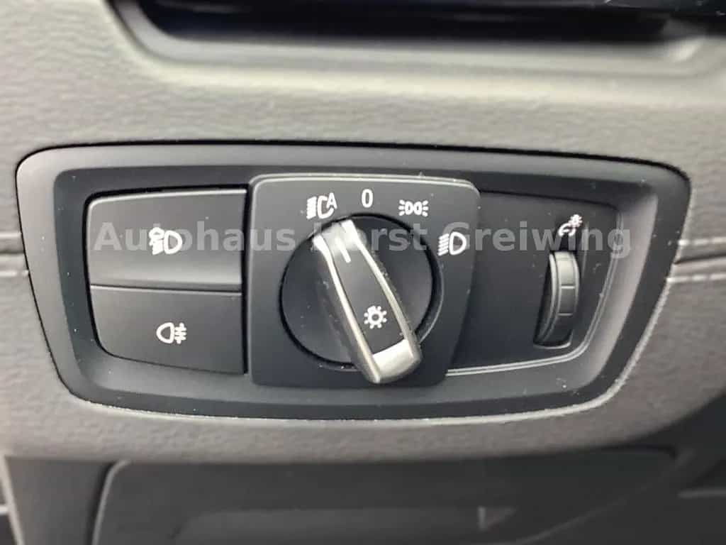 BMW X2 sDrive 18 d Advantage 11/2022-photo-24