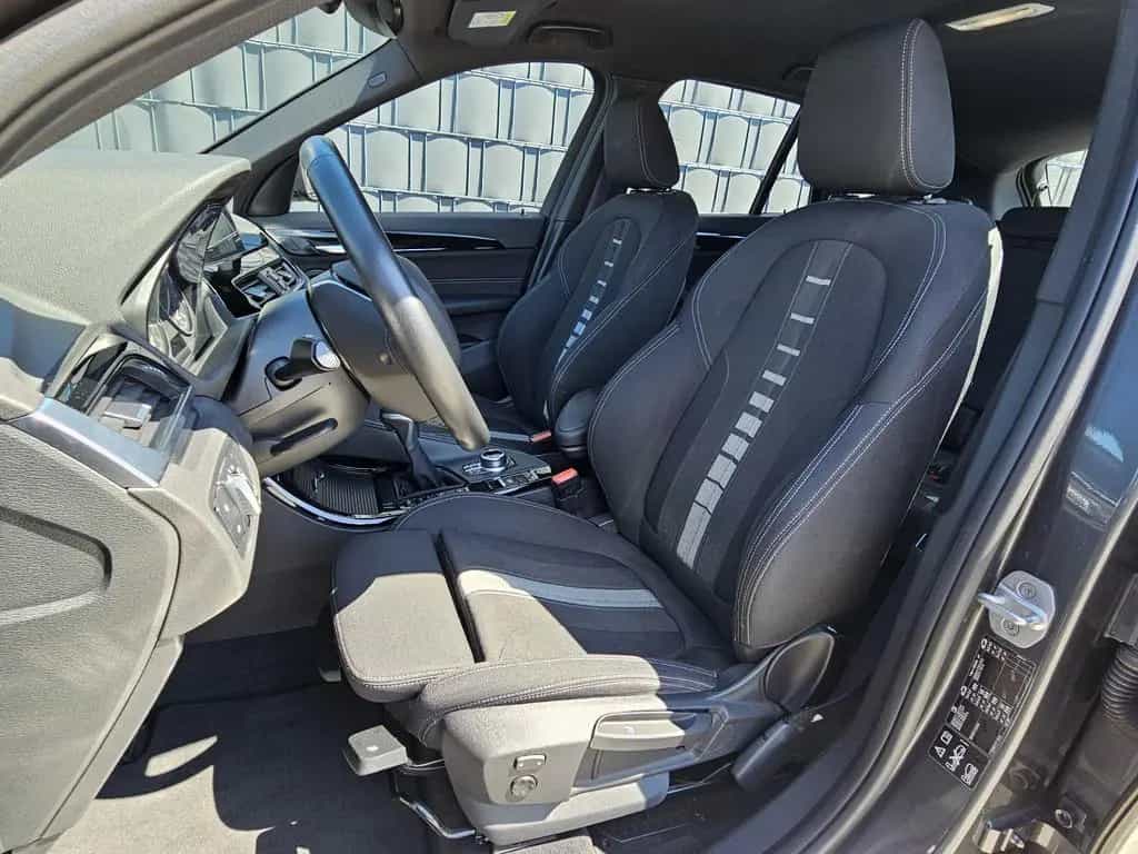 BMW X1 xDrive 20i Sport Line NAVI PDC SHZ AHK 1.HAND 11/2017-photo-11