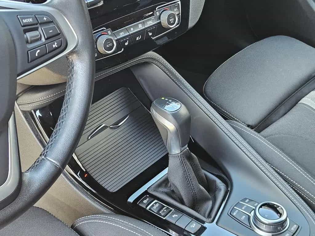 BMW X1 xDrive 20i Sport Line NAVI PDC SHZ AHK 1.HAND 11/2017-photo-13