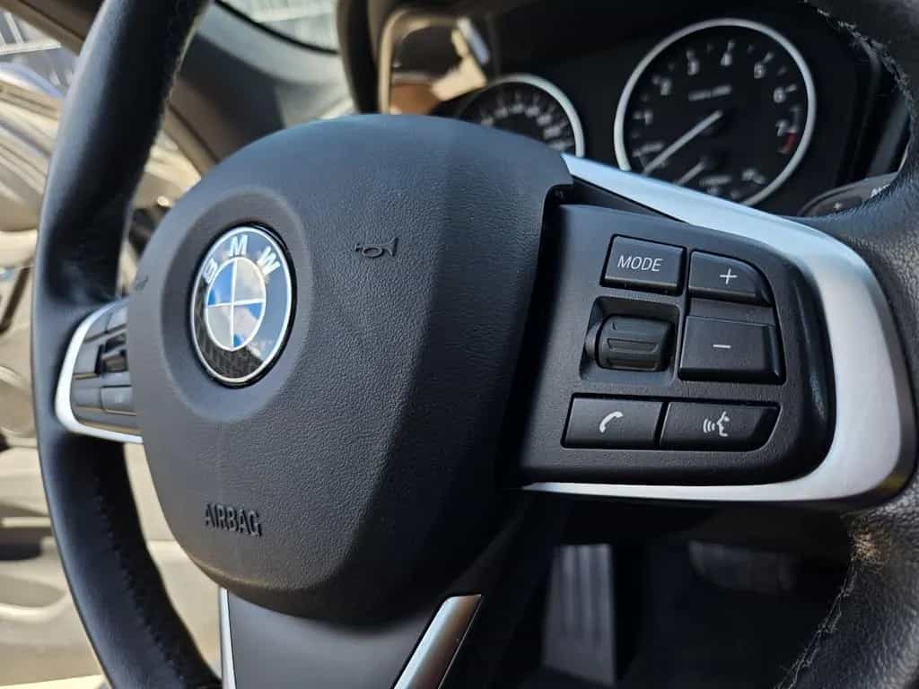 BMW X1 xDrive 20i Sport Line NAVI PDC SHZ AHK 1.HAND 11/2017-photo-15