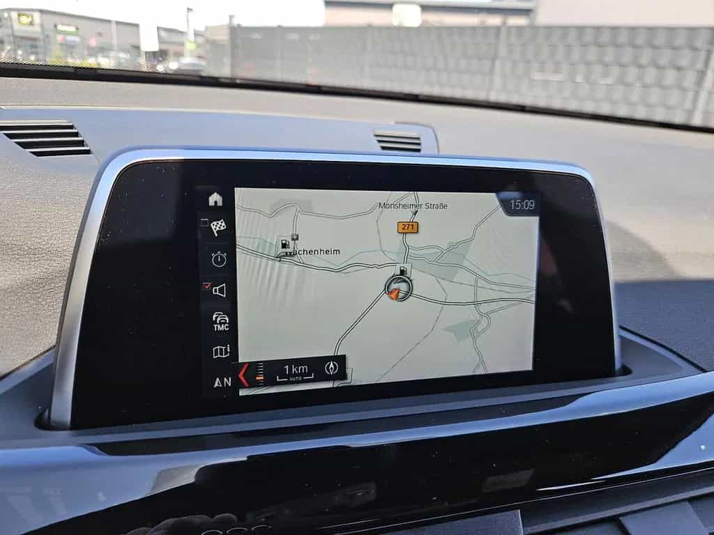 BMW X1 xDrive 20i Sport Line NAVI PDC SHZ AHK 1.HAND 11/2017-photo-18