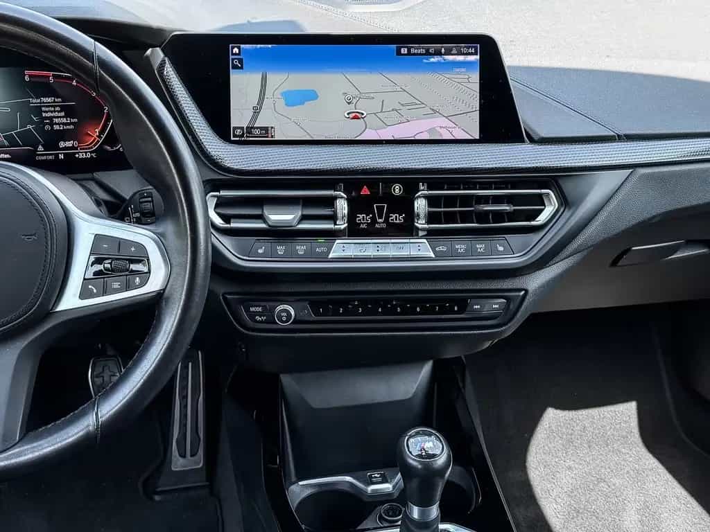BMW 118 d M-PAKET+HIFI+SHZ+NAVI+PDC+LORDOSE 04/2022-photo-9