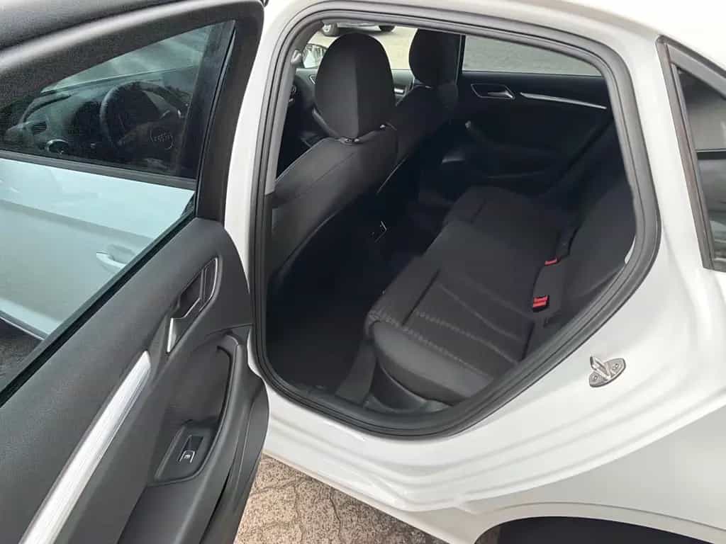 Audi A3 Limousine sport 07/2018-photo-11