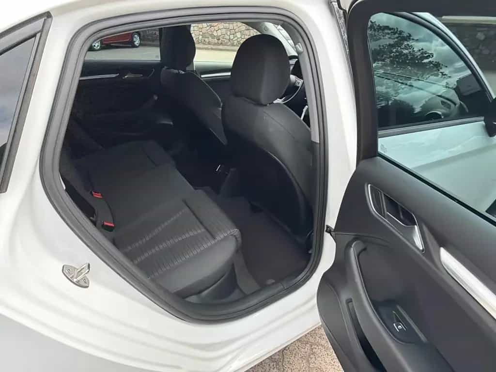 Audi A3 Limousine sport 07/2018-photo-12
