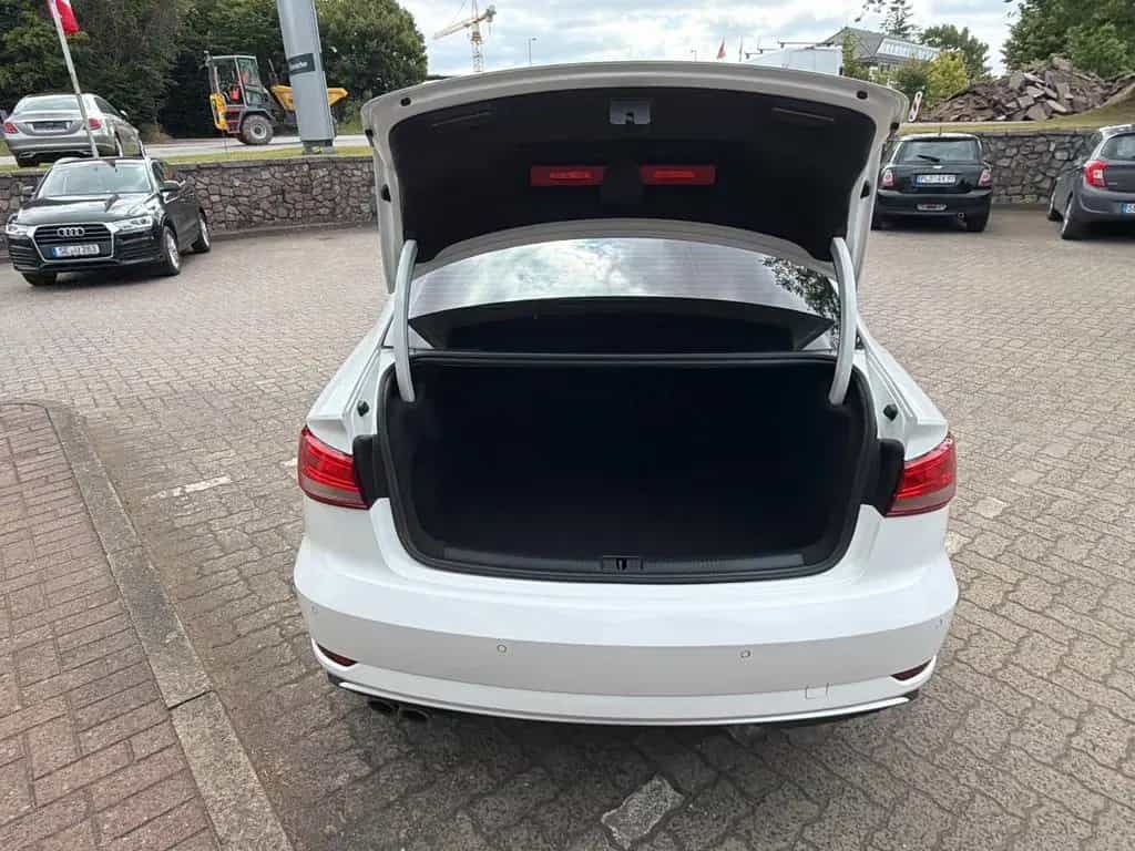 Audi A3 Limousine sport 07/2018-photo-14