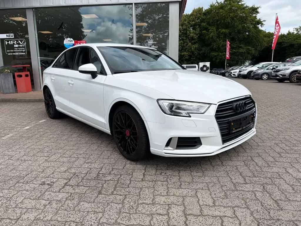 Audi A3 Limousine sport 07/2018-photo-2