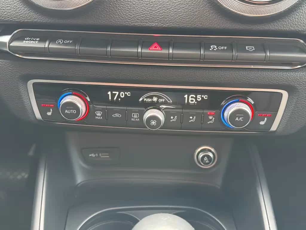 Audi A3 Limousine sport 07/2018-photo-26