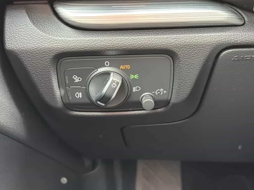 Audi A3 Limousine sport 07/2018-photo-29