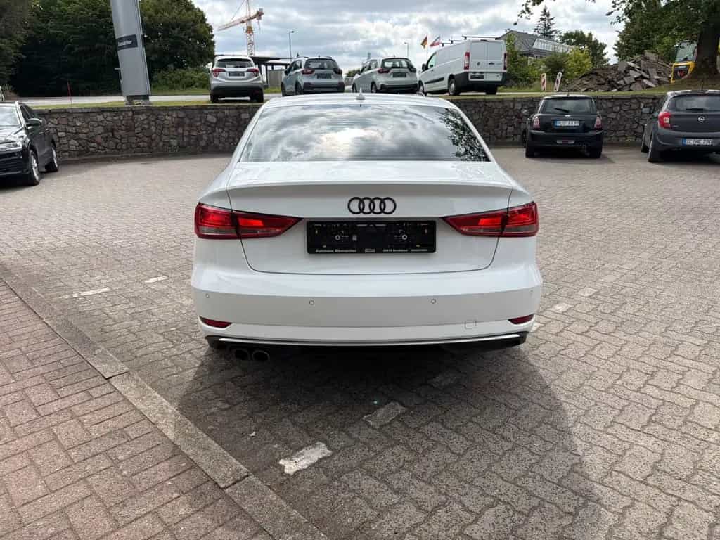 Audi A3 Limousine sport 07/2018-photo-5
