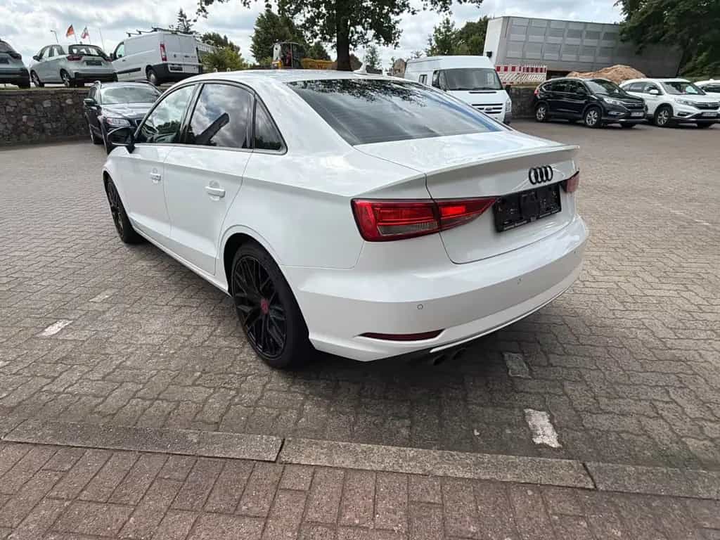 Audi A3 Limousine sport 07/2018-photo-6