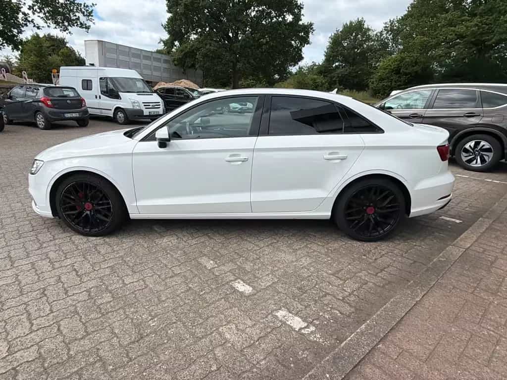 Audi A3 Limousine sport 07/2018-photo-7