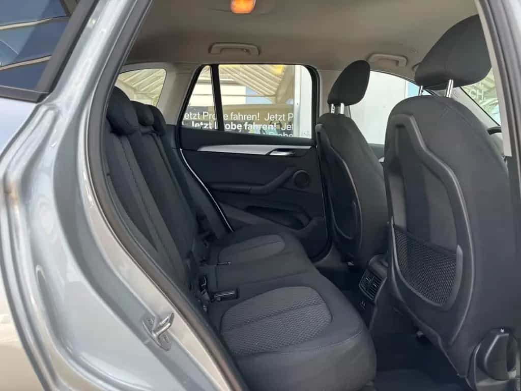 BMW X1 xDrive20i Advantage AHK/HUD/NAVI 07/2020-photo-16