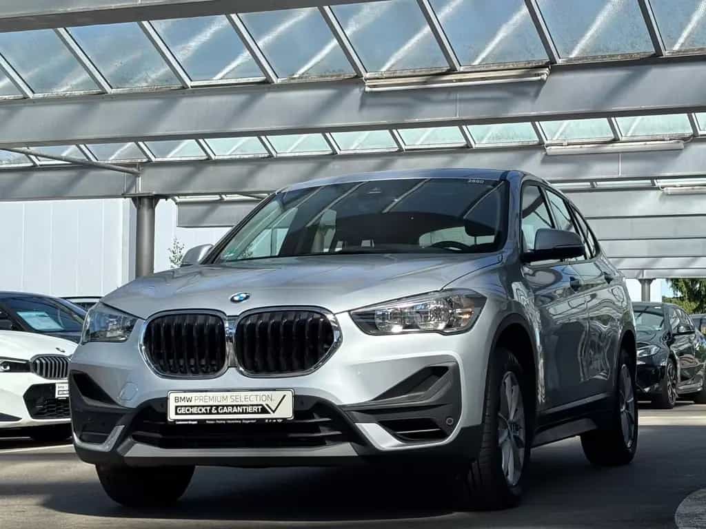 BMW X1 xDrive20i Advantage AHK/HUD/NAVI 07/2020-photo-2