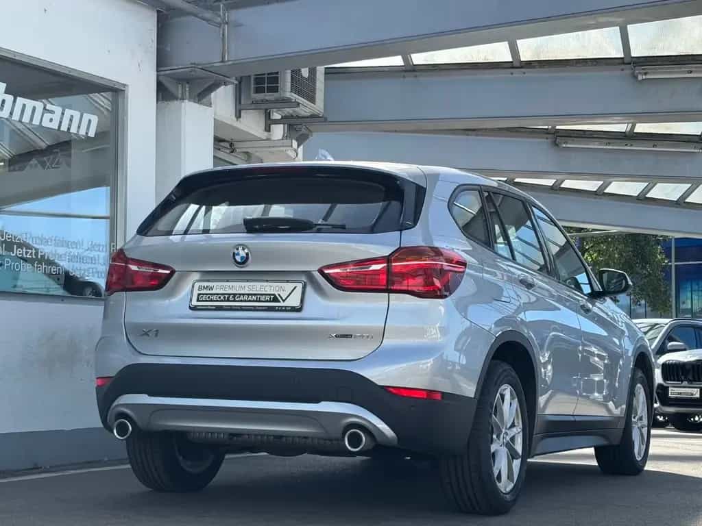 BMW X1 xDrive20i Advantage AHK/HUD/NAVI 07/2020-photo-3