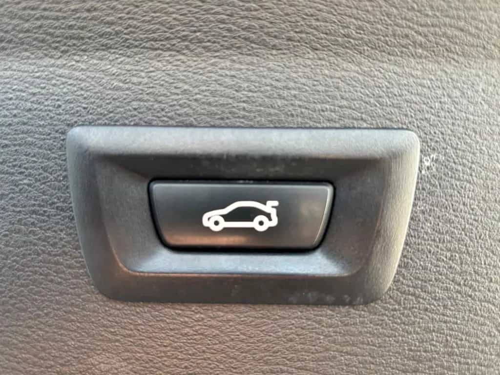 BMW X1 xDrive20i Advantage AHK/HUD/NAVI 07/2020-photo-5