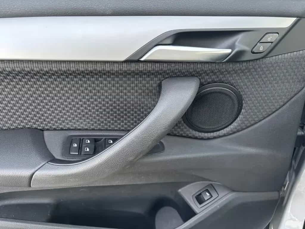 BMW X1 xDrive20i Advantage AHK/HUD/NAVI 07/2020-photo-7