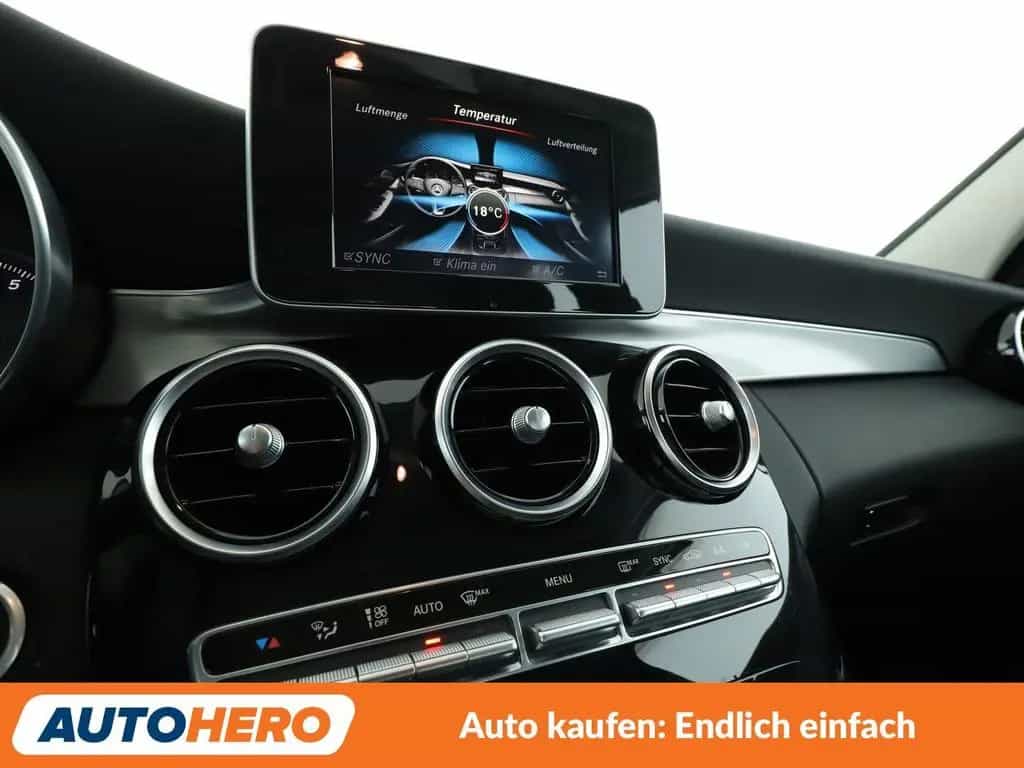 Mercedes-Benz C 180 C-Klasse C 180 CGI Avantgarde Aut.*NAVI*LED*PDC* 09/2017-photo-22
