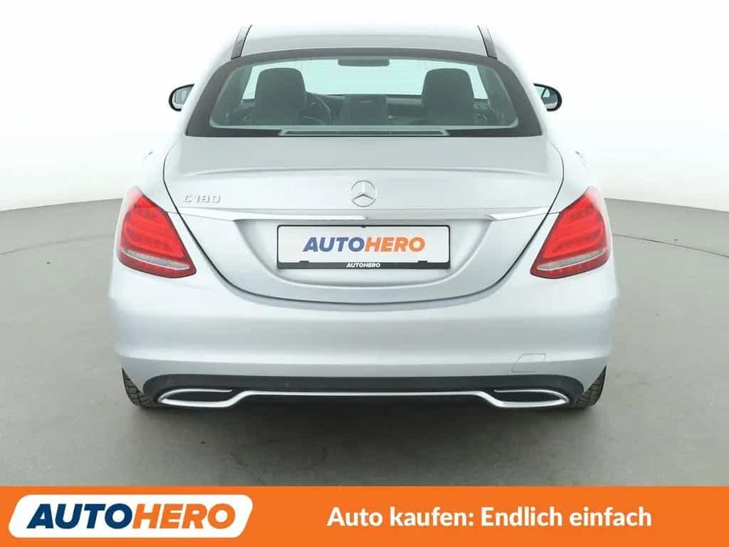 Mercedes-Benz C 180 C-Klasse C 180 CGI Avantgarde Aut.*NAVI*LED*PDC* 09/2017-photo-4
