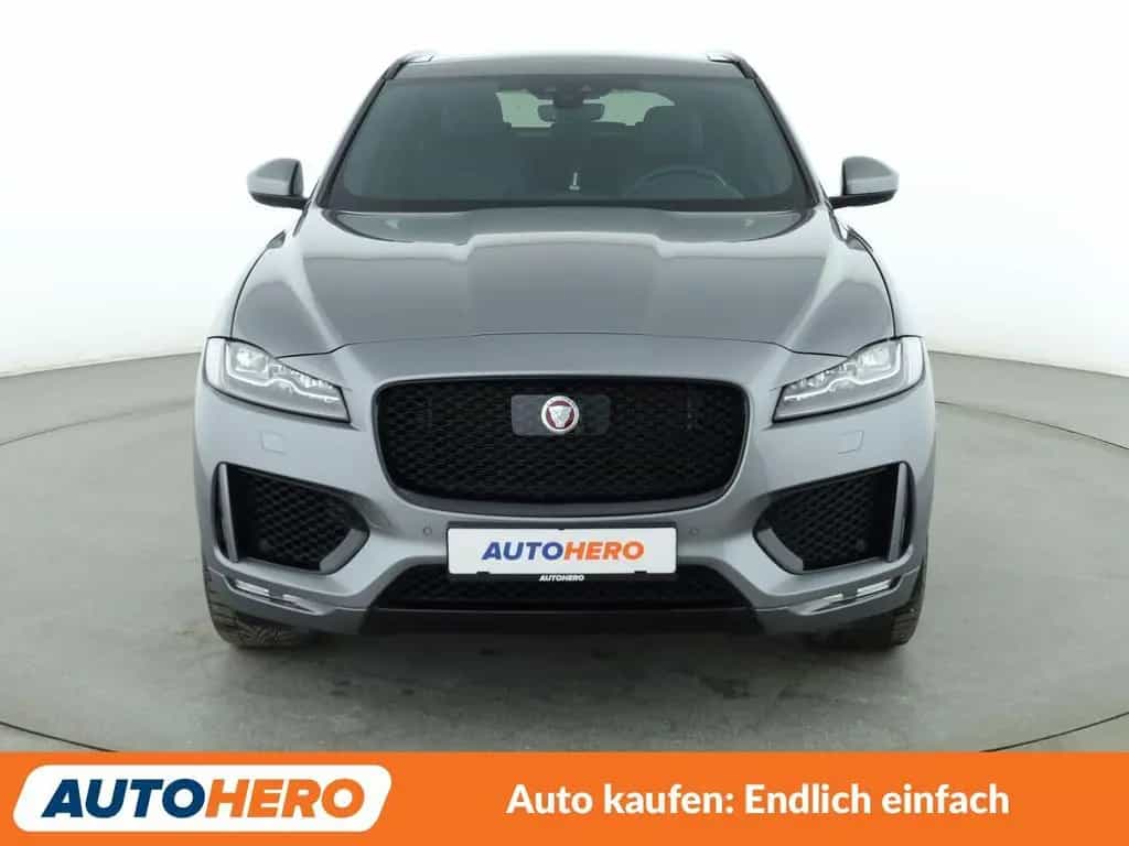Jaguar F-Pace 25t Chequered Flag AWD Aut.*NAVI*LED*ACC* 02/2021-photo-8