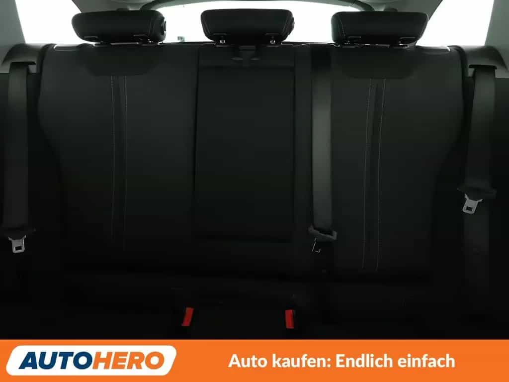 BMW 320 i Sport Line *NAVI*CAM*SHZ*TEMPO*ALU* 06/2017-photo-15