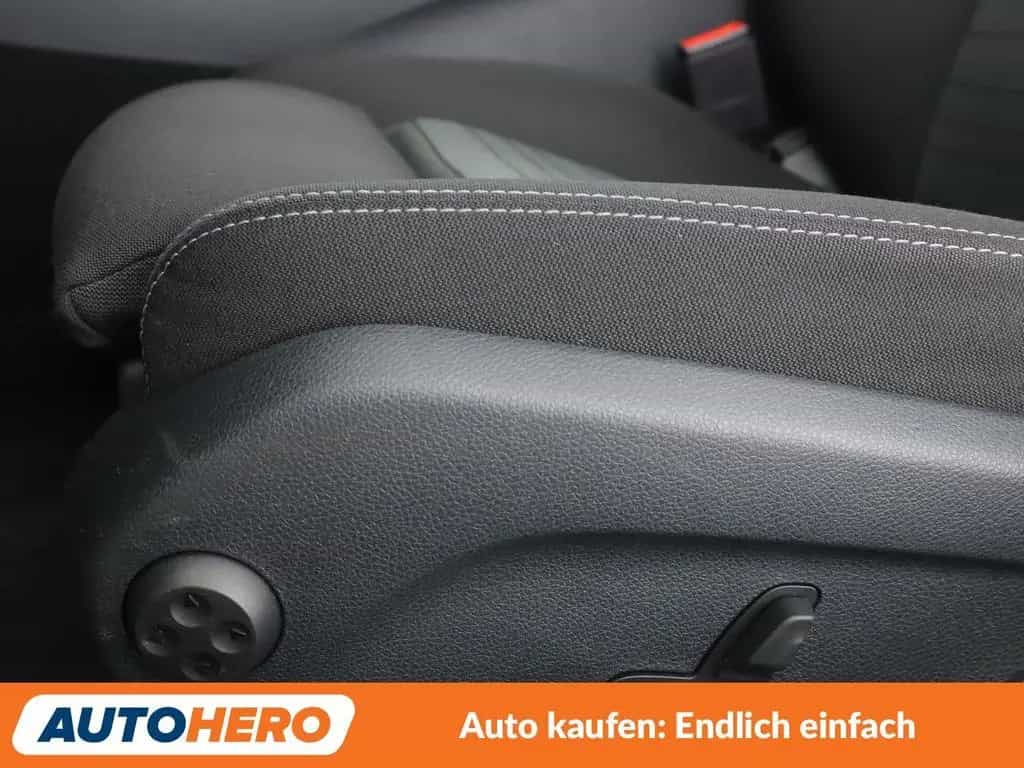 Mercedes-Benz C 180 CGI T*LED*NAVI*TEMPO*PDC*SHZ*KLIMA* 04/2019-photo-28