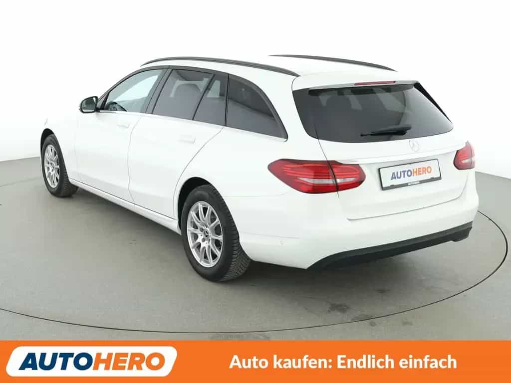 Mercedes-Benz C 180 CGI T*LED*NAVI*TEMPO*PDC*SHZ*KLIMA* 04/2019-photo-3