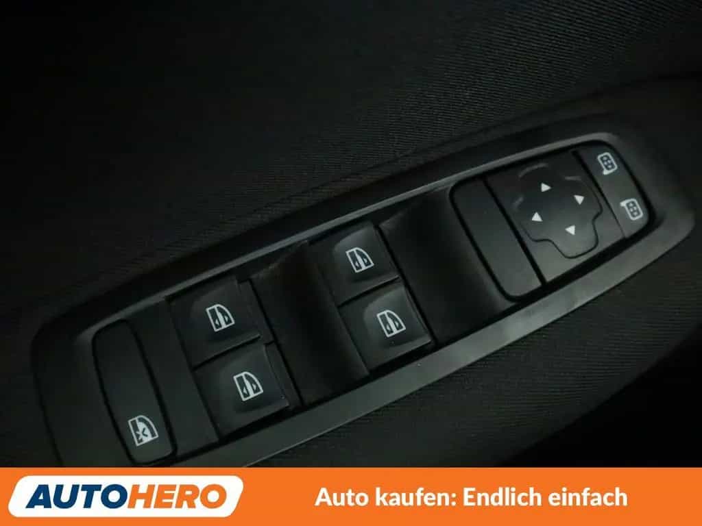 Renault Megane 1.3 TCe Limited*SHZ*TEMPO*KLIMA*GARANTIE* 03/2020-photo-25