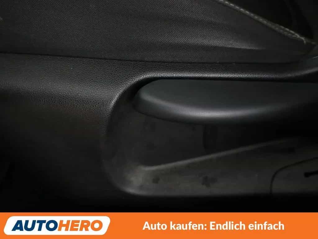 Renault Megane 1.3 TCe Limited*SHZ*TEMPO*KLIMA*GARANTIE* 03/2020-photo-26