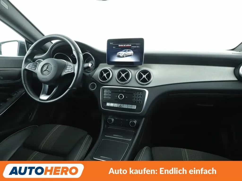 Mercedes-Benz CLA 200 Shooting Brake CLA-Klasse CLA 200 Shooting Brake Urban Aut.*LED 09/2016-photo-12