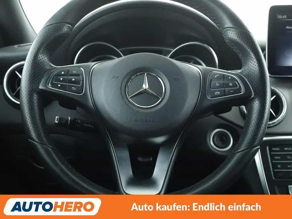 Mercedes-Benz CLA 200 Shooting Brake CLA-Klasse CLA 200 Shooting Brake Urban Aut.*LED 09/2016-photo-18