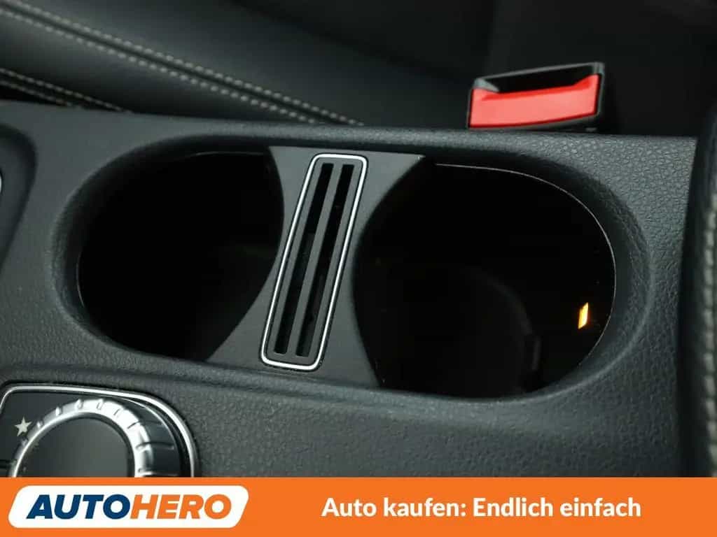 Mercedes-Benz CLA 200 Shooting Brake CLA-Klasse CLA 200 Shooting Brake Urban Aut.*LED 09/2016-photo-25