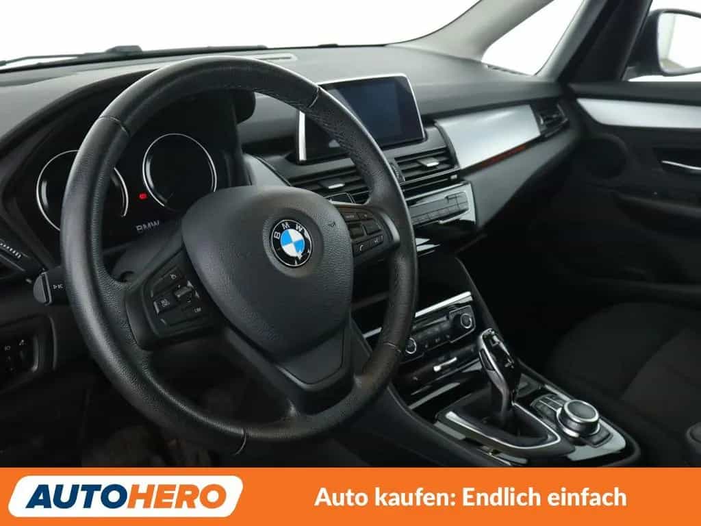 BMW 216 Active Tourer 216d Active Tourer Advantage Aut.*NAVI*TEMPO*PDC 08/2019-photo-10