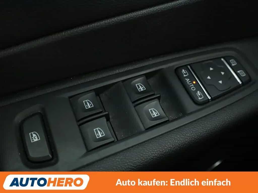 Renault Captur 1.2 TCe Energy Intens*NAVI*LED*CAM*PDC* 11/2017-photo-28